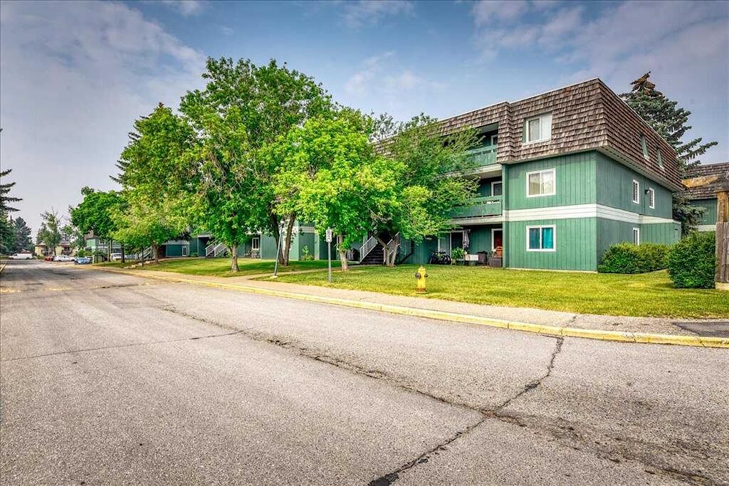 Calgary 2 bedrooms Condo Unit for rent. Property photo: 532444-1