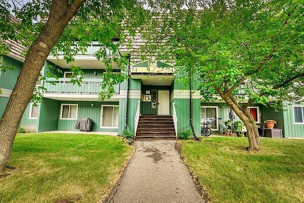 Calgary 2 bedrooms Condo Unit for rent. Property photo: 532444-2