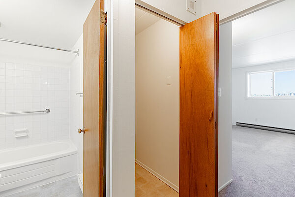 Winnipeg 1 bedroom Apartment for rent. Property photo: 533022-2