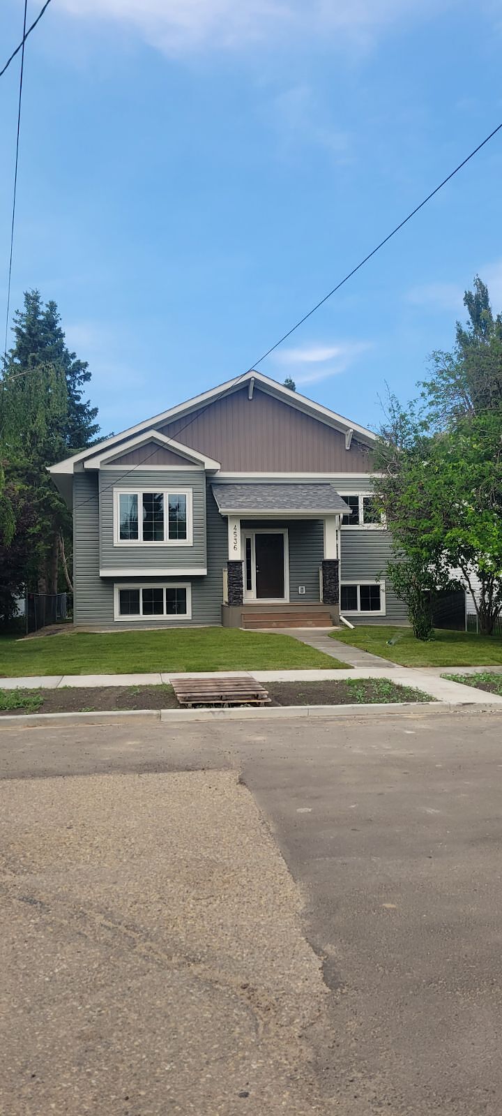 Red Deer 3 bedrooms Main Floor for rent. Property photo: 533277-1