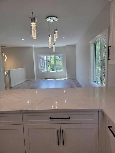 Red Deer 3 bedrooms Main Floor for rent. Property photo: 533277-3