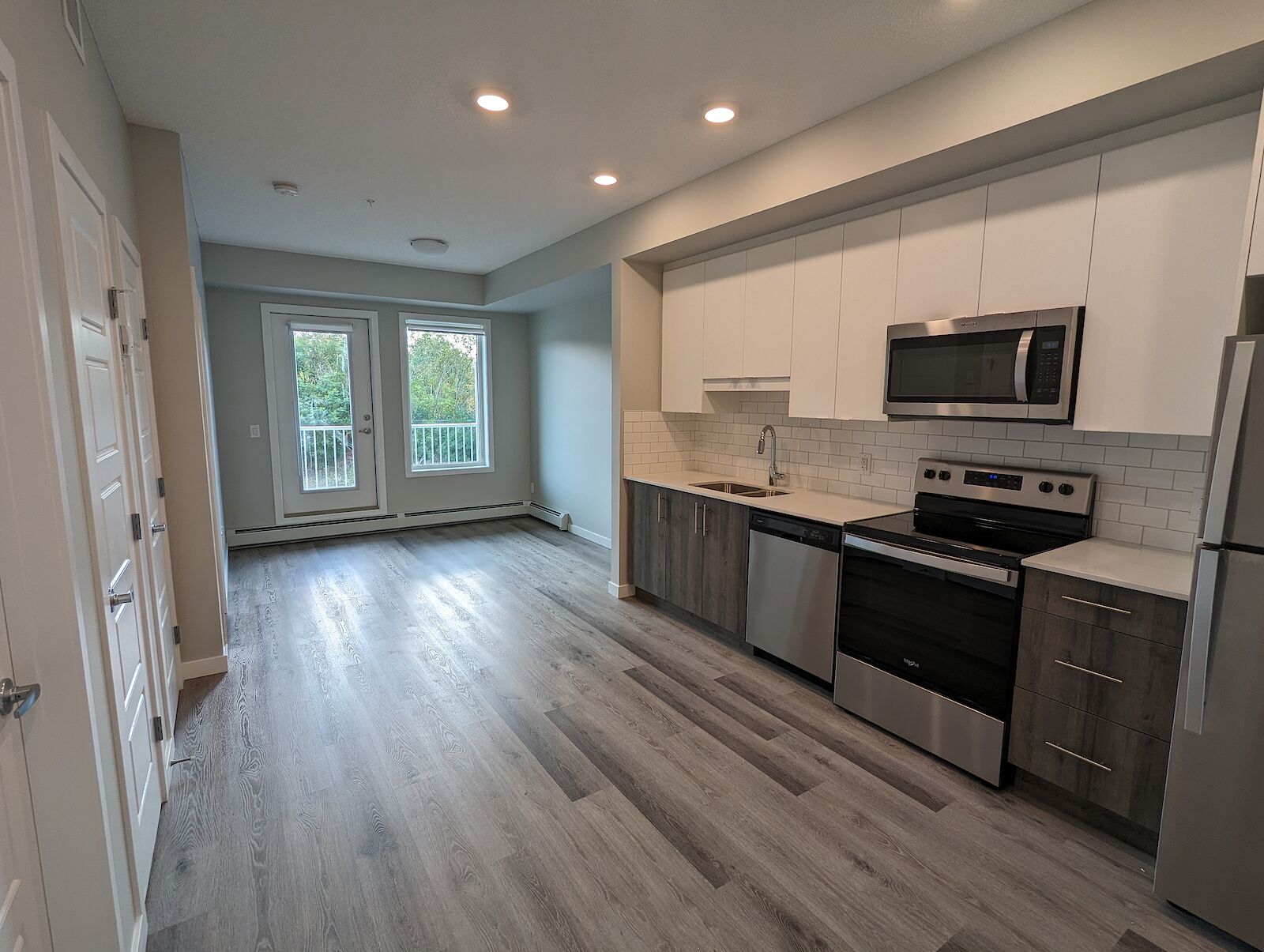 Calgary 1 bedroom Condo Unit for rent. Property photo: 533649-1