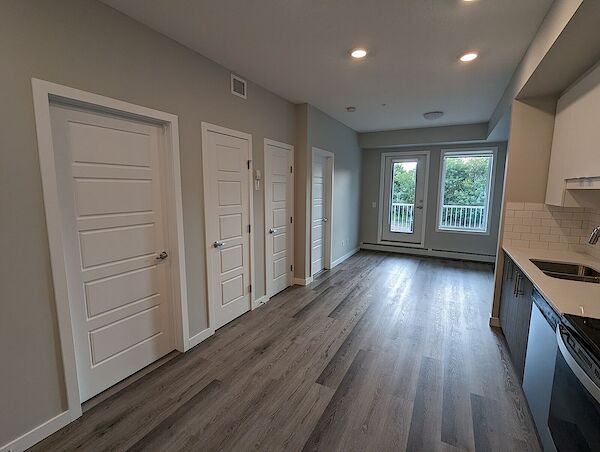 Calgary 1 bedroom Condo Unit for rent. Property photo: 533649-2