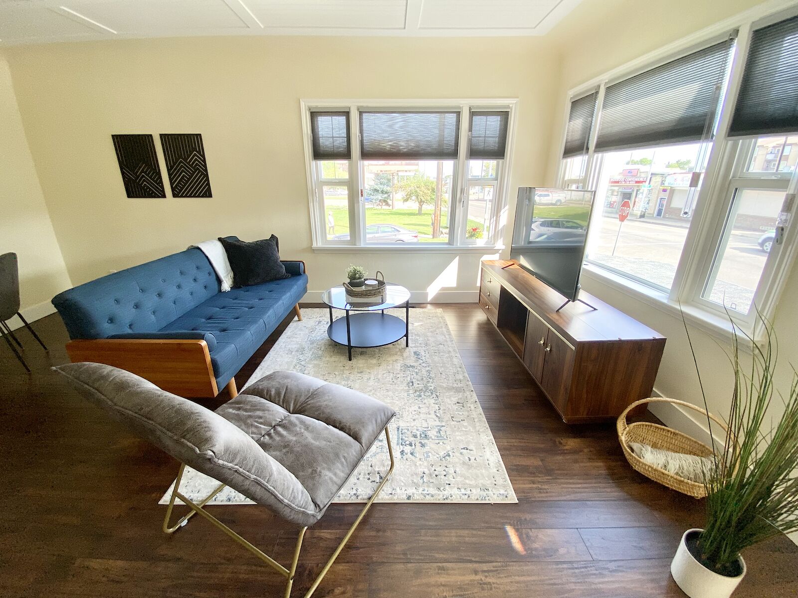 Edmonton 2 bedrooms Main Floor for rent. Property photo: 533717-1
