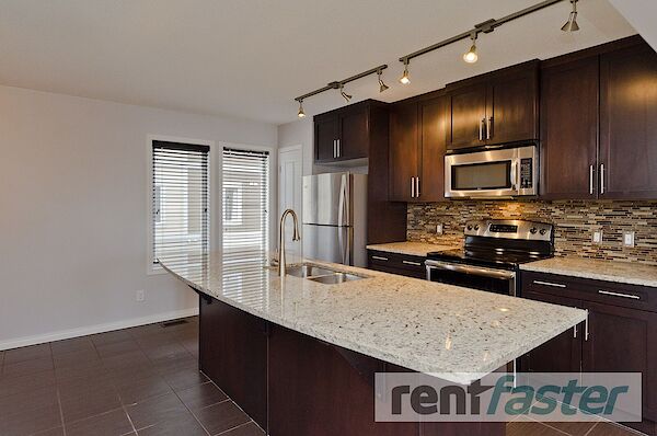 Calgary 2 bedrooms Townhouse for rent. Property photo: 533984-3