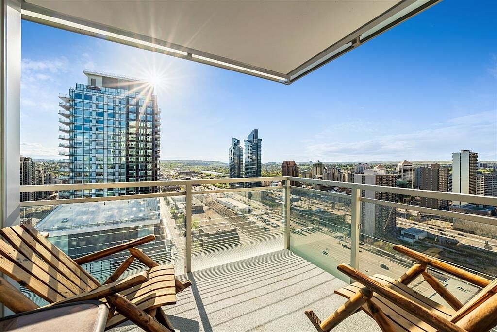 Calgary 2 + Den bedrooms Condo Unit for rent. Property photo: 534596-1