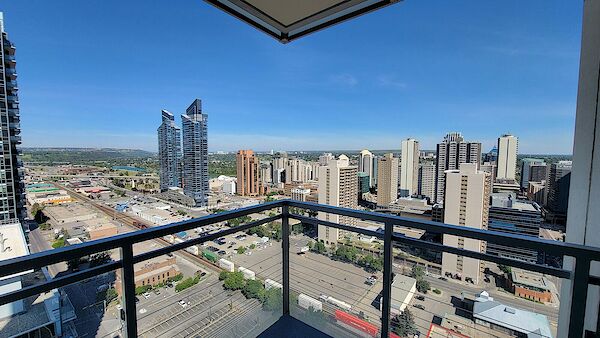 Calgary 2 + Den bedrooms Condo Unit for rent. Property photo: 534596-2