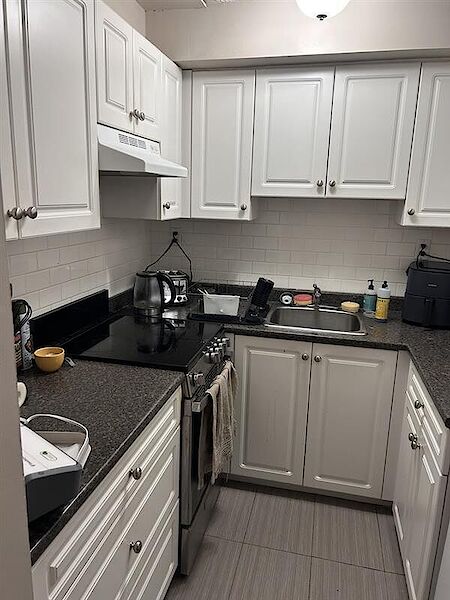 Vancouver 1 bedroom Apartment for rent. Property photo: 534769-2