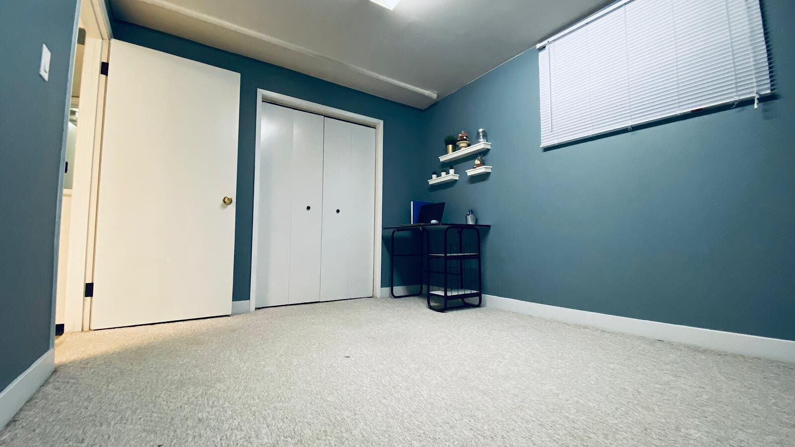 Calgary 1 bedroom Room For Rent for rent. Property photo: 535408-1