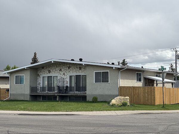 Calgary 3 bedrooms Duplex for rent. Property photo: 535702-2
