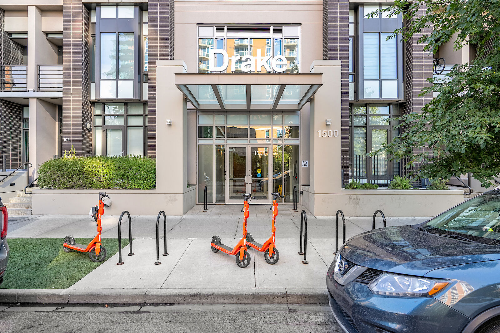 Calgary 1 bedroom Condo Unit for rent. Property photo: 535850-1