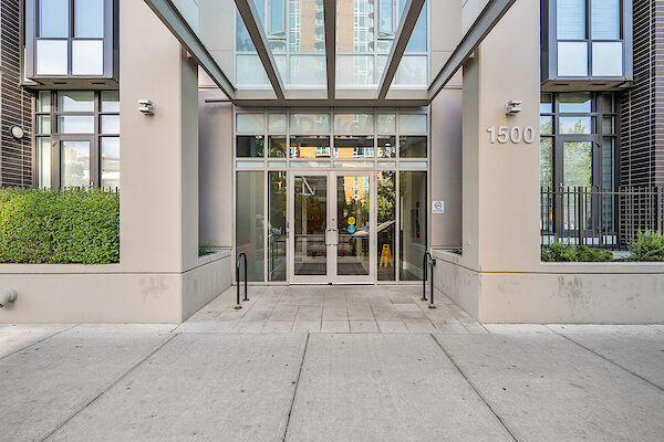 Calgary 1 bedroom Condo Unit for rent. Property photo: 535850-2