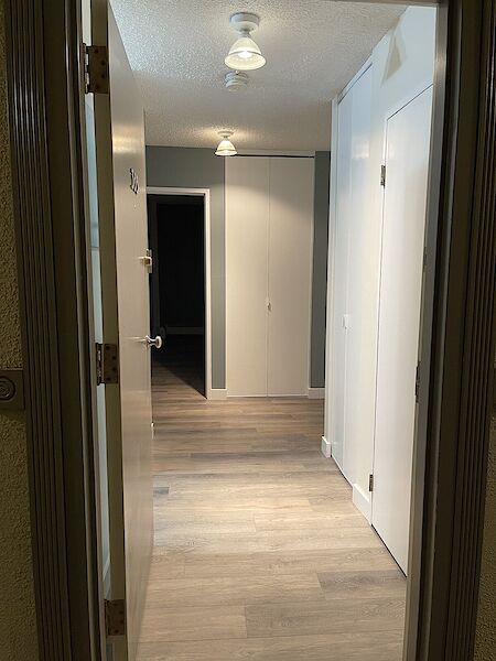 Calgary 1 bedroom Condo Unit for rent. Property photo: 536816-3