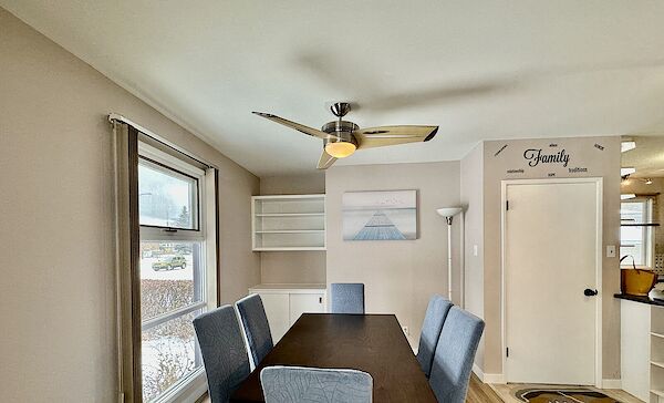 Edmonton 3 bedrooms Main Floor for rent. Property photo: 536989-3
