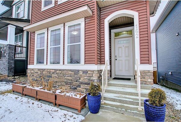 Calgary 3 + Den bedrooms House for rent. Property photo: 537169-2