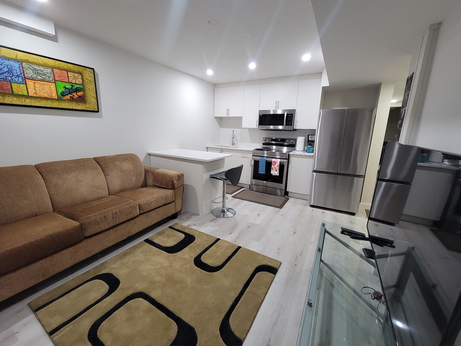 Calgary 2 bedrooms Basement for rent. Property photo: 537559-1
