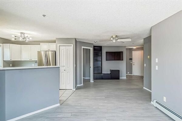 Calgary 2 bedrooms Condo Unit for rent. Property photo: 538092-2