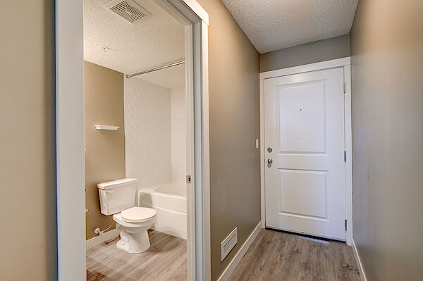 Calgary 2 bedrooms Apartment for rent. Property photo: 538197-3