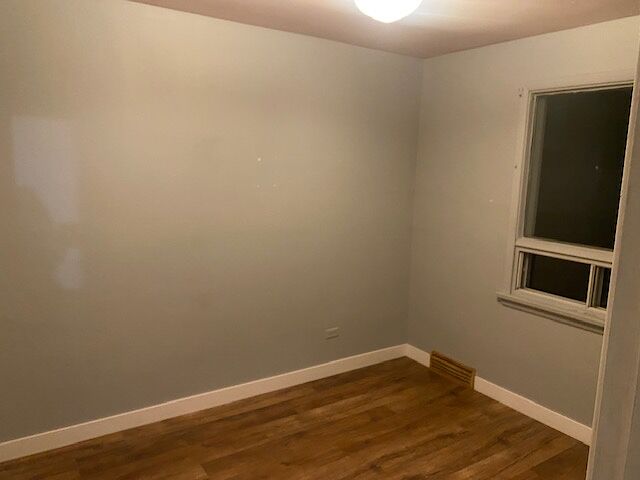 Calgary 4 bedrooms Main Floor for rent. Property photo: 539010-1