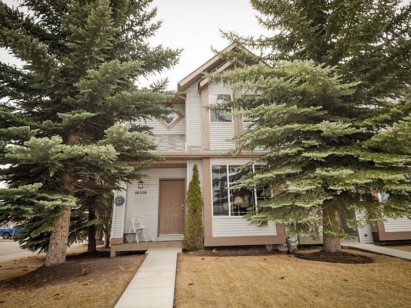 Calgary 3 bedrooms Townhouse for rent. Property photo: 539822-1