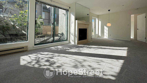 Vancouver 2 bedrooms Condo Unit for rent. Property photo: 540791-3