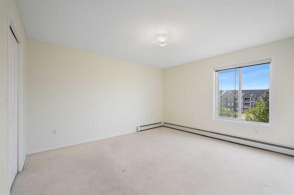 Calgary 2 bedrooms Condo Unit for rent. Property photo: 540820-2