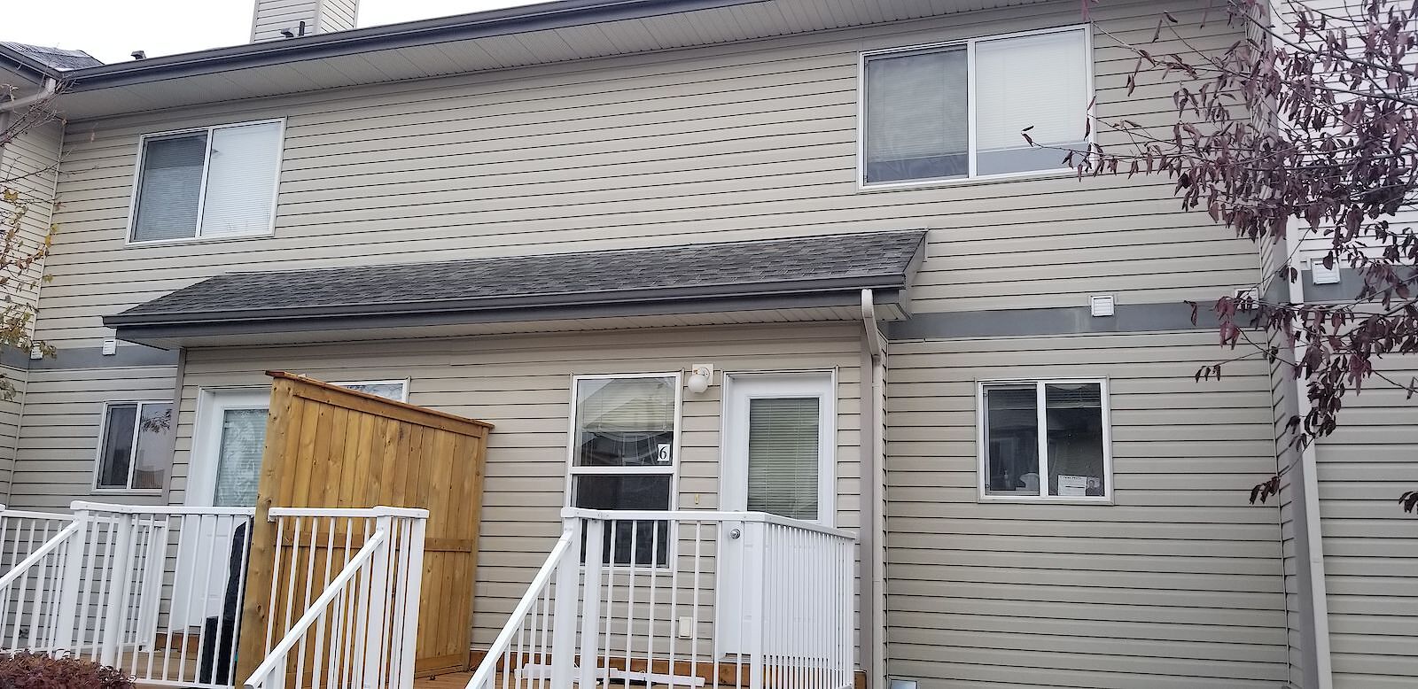 Calgary 2 bedrooms Townhouse for rent. Property photo: 541222-1
