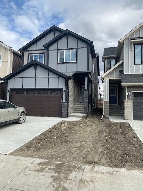 Calgary 4 bedrooms House for rent. Property photo: 541376-1
