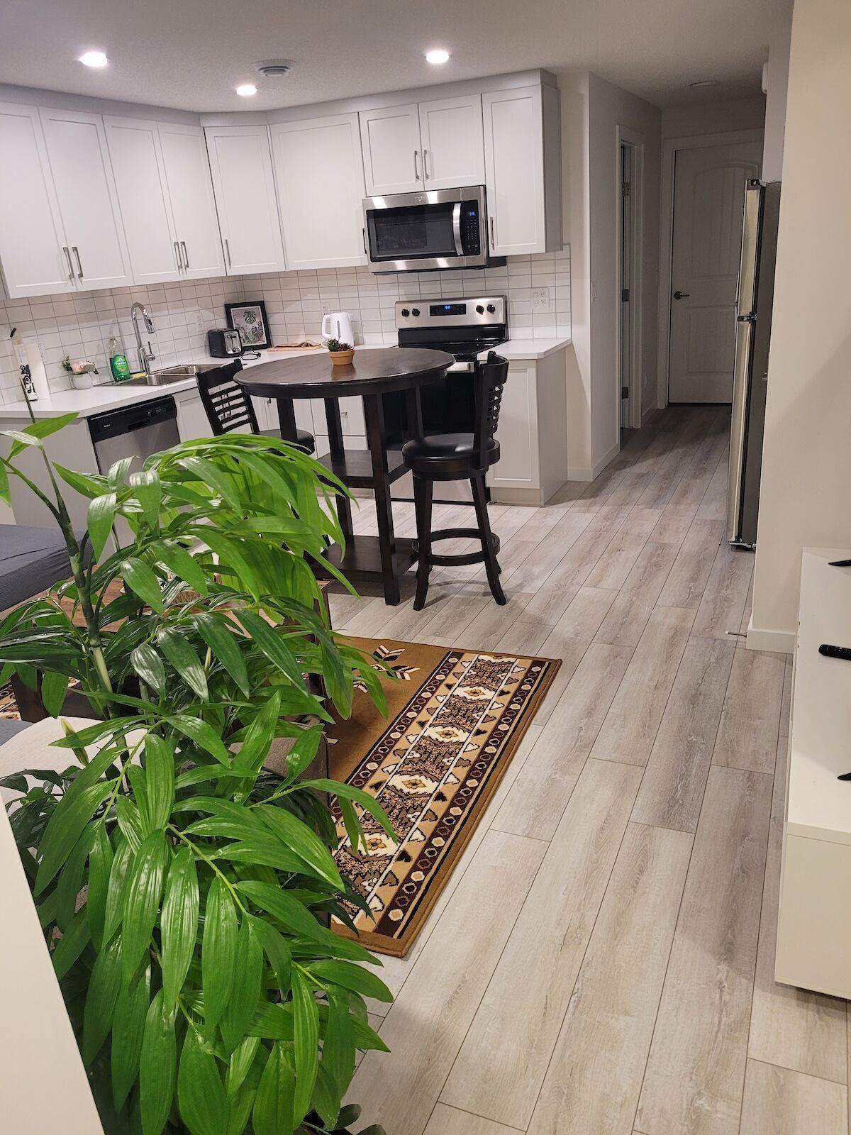 Calgary 2 bedrooms Basement for rent. Property photo: 541395-1