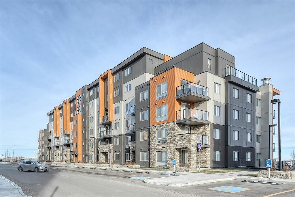 Calgary 2 + Den bedrooms Condo Unit for rent. Property photo: 541801-1