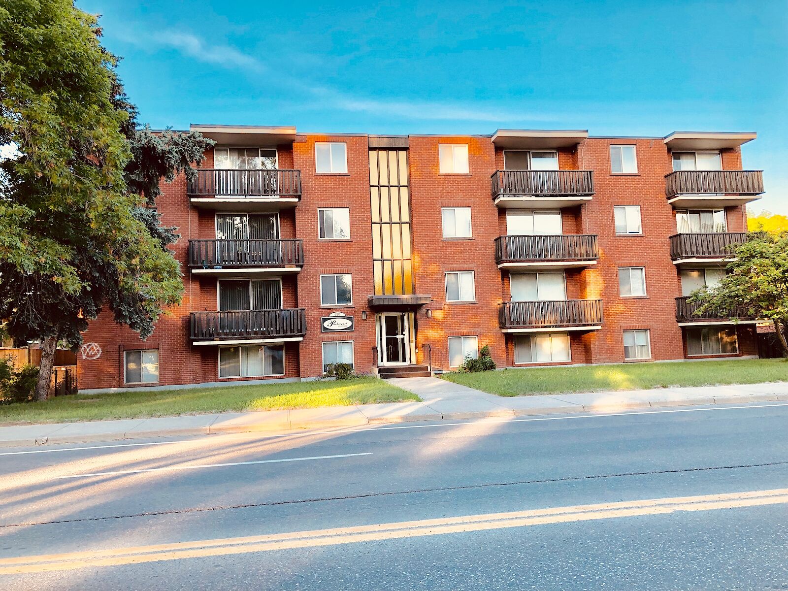 Calgary 2 bedrooms Condo Unit for rent. Property photo: 542583-1