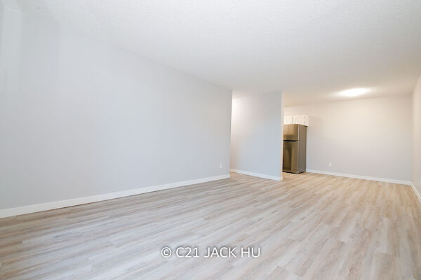 Edmonton 2 bedrooms Condo Unit for rent. Property photo: 542706-2