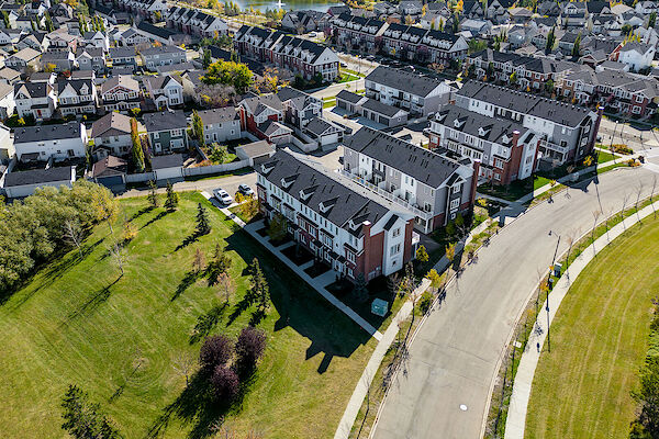 Edmonton 2 + Den bedrooms Townhouse for rent. Property photo: 543751-2