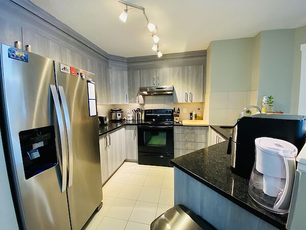 Calgary 2 bedrooms Condo Unit for rent. Property photo: 544349-3