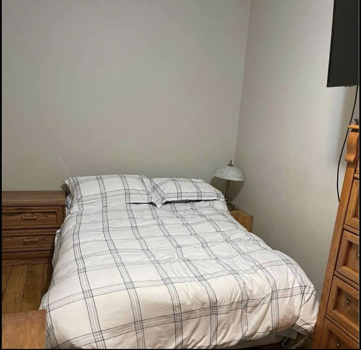 Calgary 1 bedroom Duplex for rent. Property photo: 544412-1