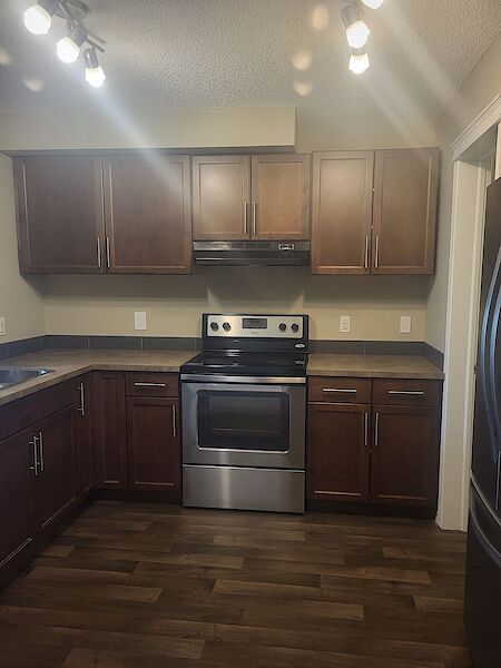 Edmonton 3 bedrooms Duplex for rent. Property photo: 544442-3