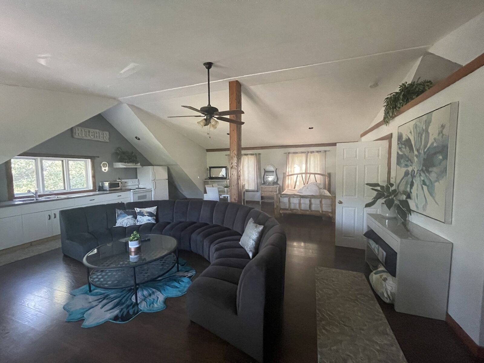 Aldersyde studio House for rent. Property photo: 544680-1
