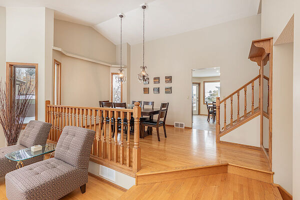Calgary 3 + Den bedrooms House for rent. Property photo: 545035-2
