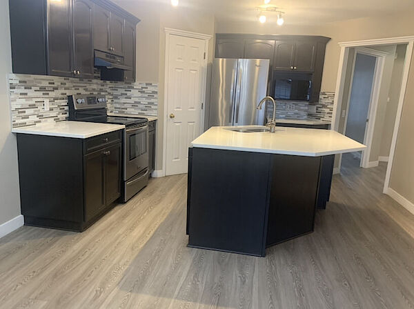 Calgary 4 bedrooms House for rent. Property photo: 545633-3