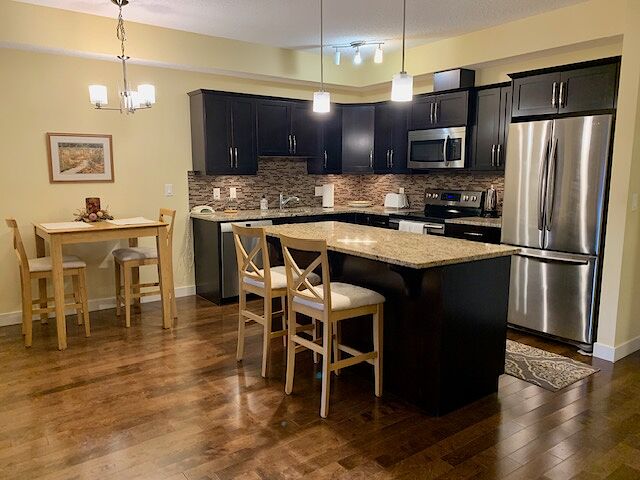 Edmonton 2 bedrooms Condo Unit for rent. Property photo: 546405-1