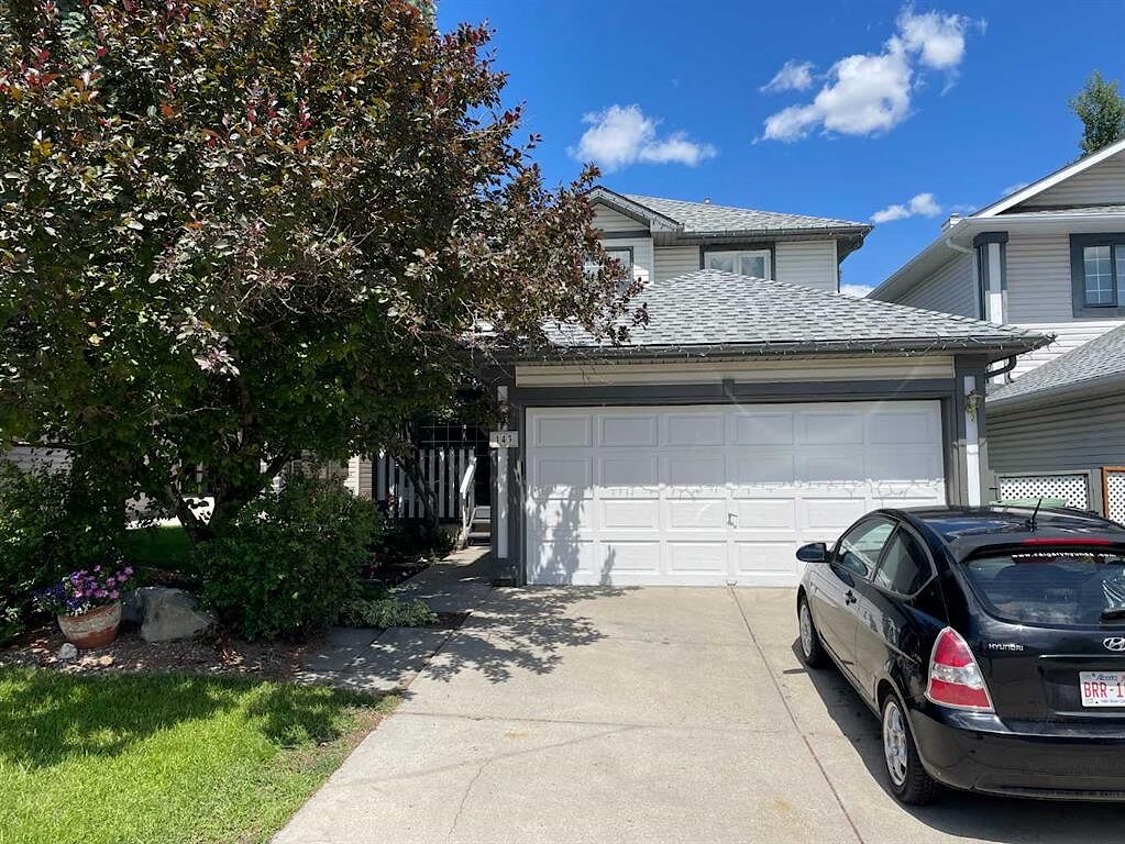 Calgary 3 + Den bedrooms Main Floor for rent. Property photo: 547507-1