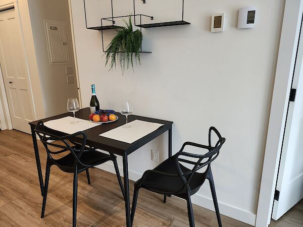 Calgary 1 bedroom Condo Unit for rent. Property photo: 547718-3