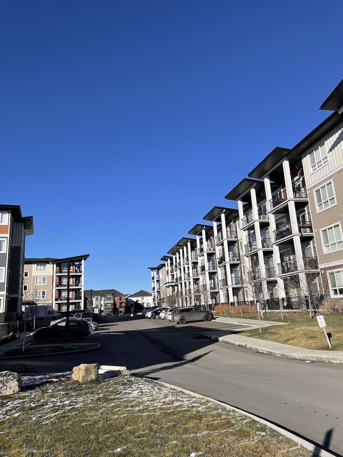 Calgary 2 bedrooms Condo Unit for rent. Property photo: 547772-1