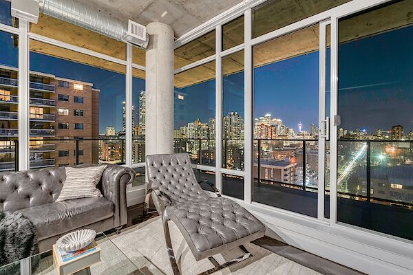 Calgary 2 bedrooms Condo Unit for rent. Property photo: 548495-2