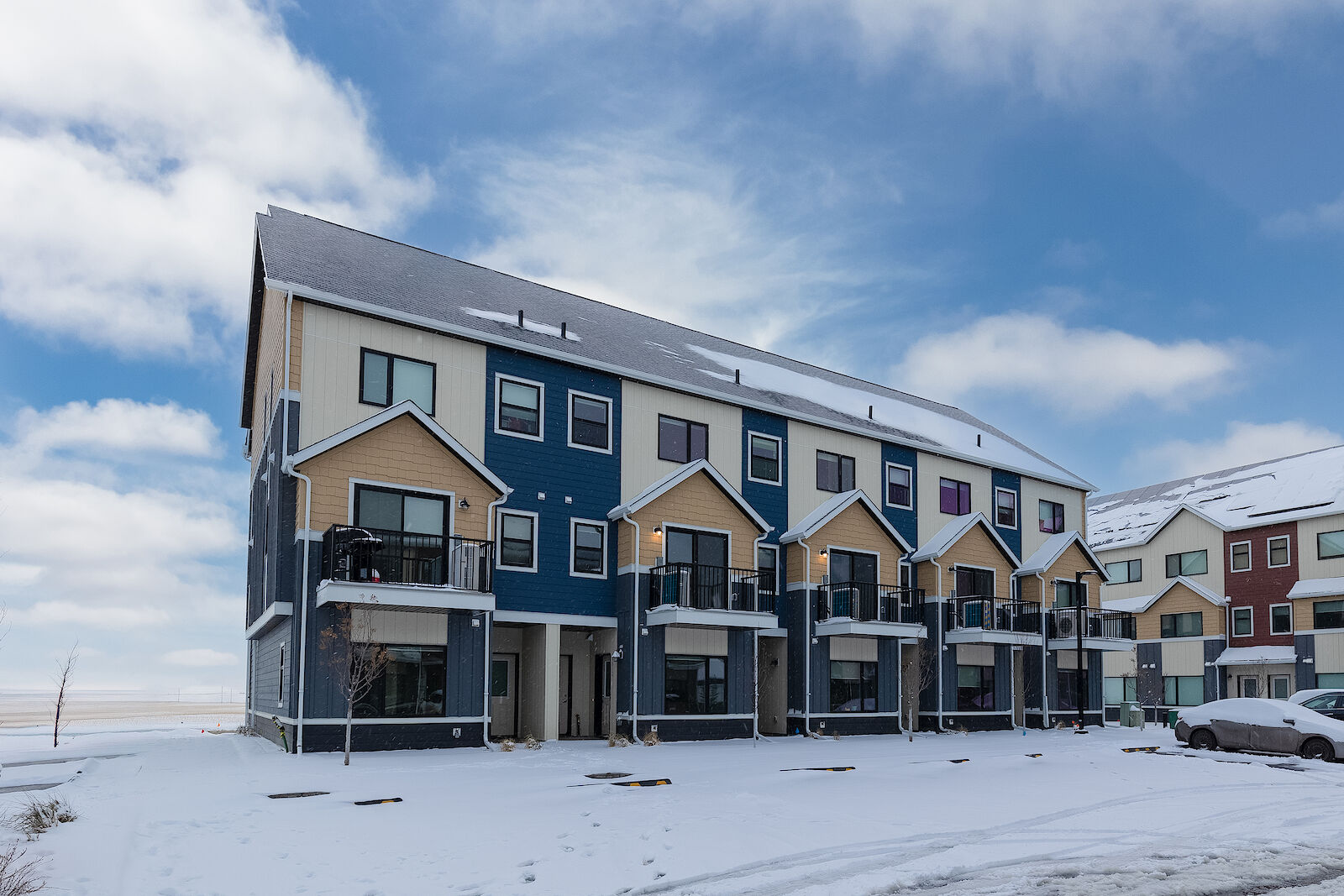 Chestermere Pet Friendly Townhouse For Rent | 1 to 3 Bedroom Townhomes ...