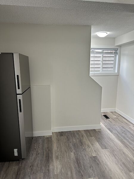 Calgary 2 bedrooms Fourplex for rent. Property photo: 549312-3