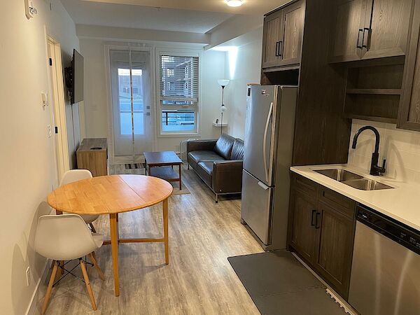 Calgary 1 bedroom Condo Unit for rent. Property photo: 549866-2