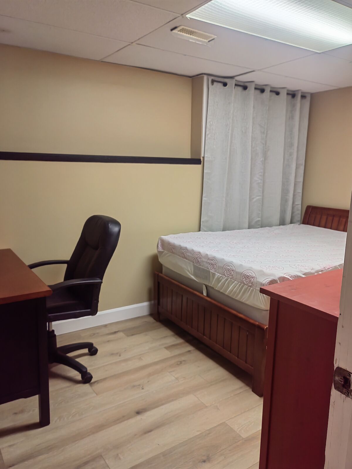 Calgary 1 bedroom Room For Rent for rent. Property photo: 550671-1