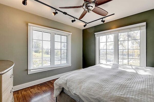 Calgary 3 + Den bedrooms House for rent. Property photo: 550800-3