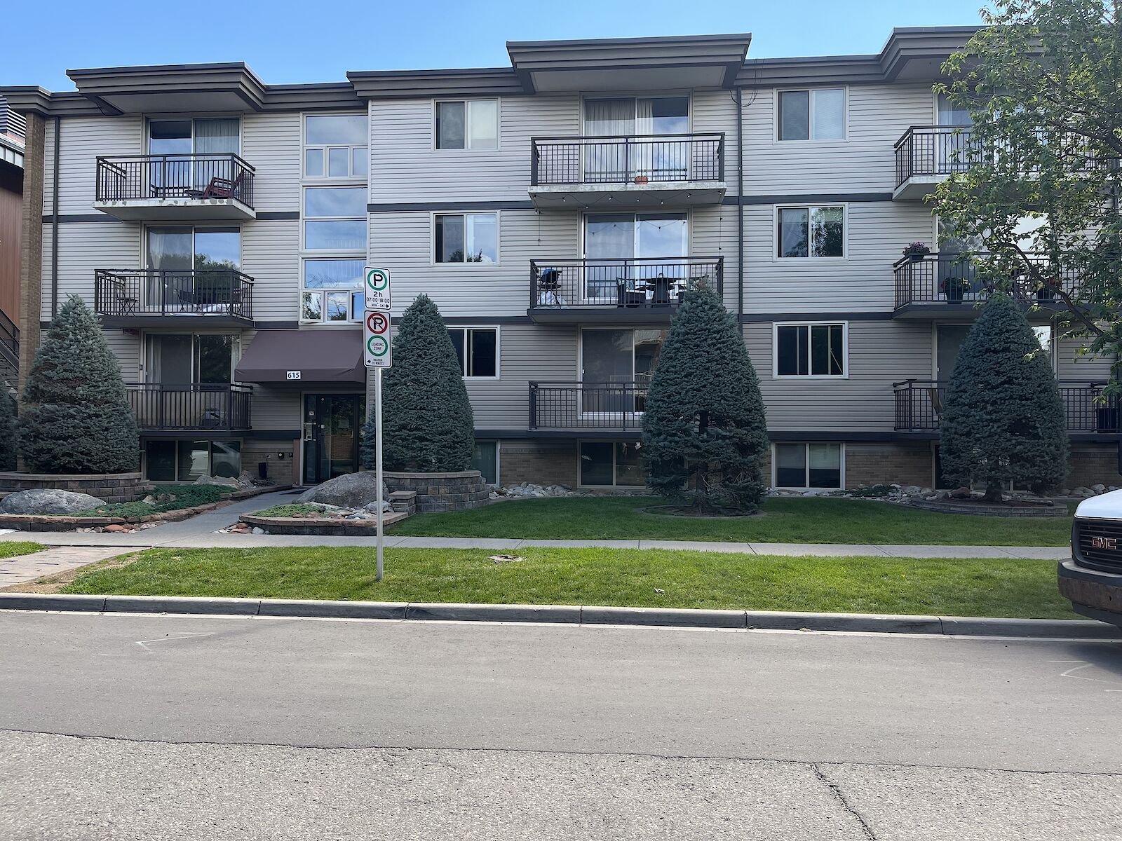Calgary 2 bedrooms Condo Unit for rent. Property photo: 551226-1